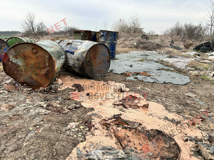 Тонове опасен отпадък е разсипан край Димитровград