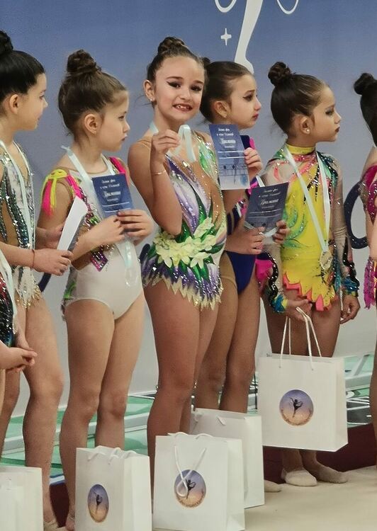 Грациите на „Аида“ започнаха новия сезон със силно начало на Международния турнир в Самоков