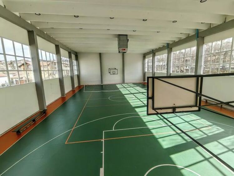 Приключиха дейностите по обновяването на физкултурния салон на VII ОУ „Г. С. Раковски“