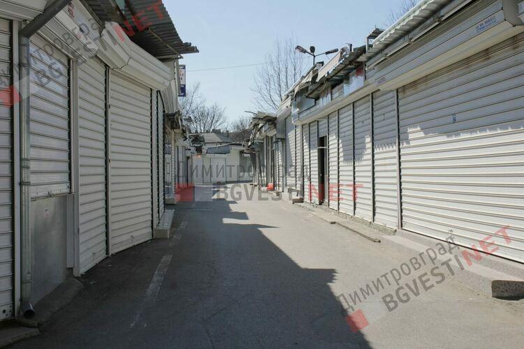 При проверка от НАП на димитровградския пазар в 32 обекта са установени 29 нарушения