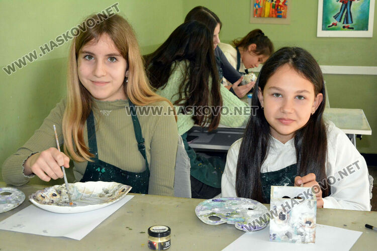 Възпитаници на Арт школа "Колорит" с отличия от два национални конкурса