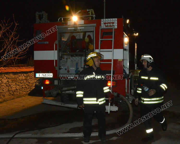 Пожар избухна в къща в Гарваново