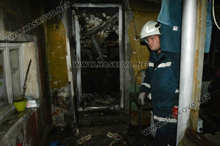 Пожар избухна в къща в Гарваново