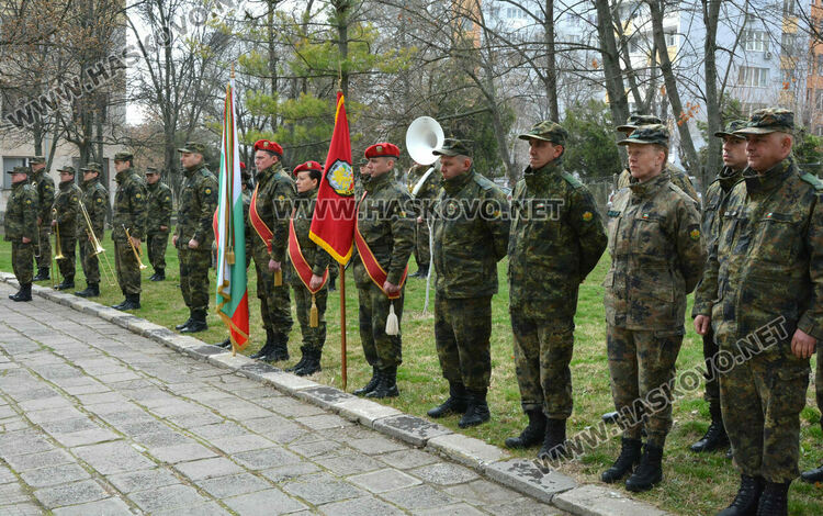 Положиха основния камък на параклис „Св.Архангел Михаил“ в двора на военното формирование в Хасково
