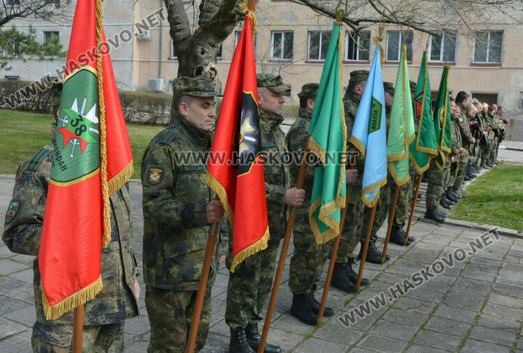 Положиха основния камък на параклис „Св.Архангел Михаил“ в двора на военното формирование в Хасково