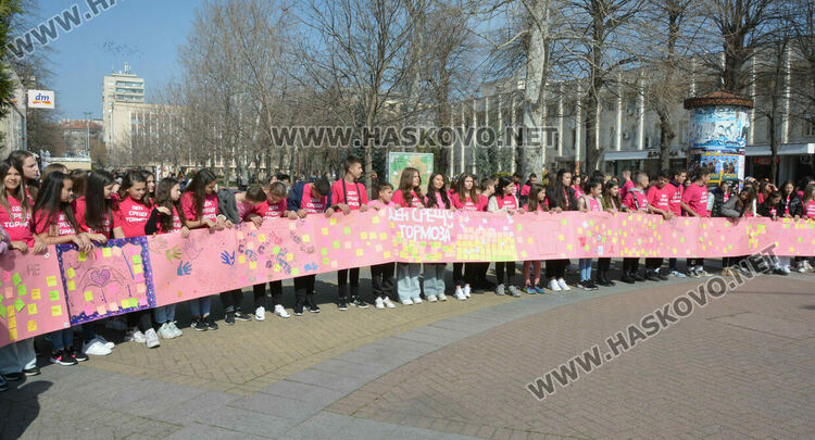 Ученик: Агресията в училище идва главно от семейната среда