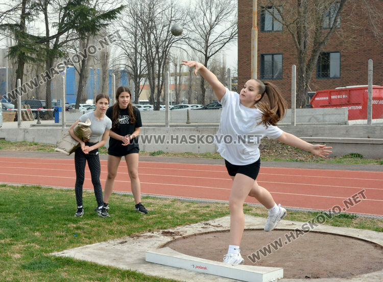 Станаха ясни шампионите в ученическите игри по лека атлетика