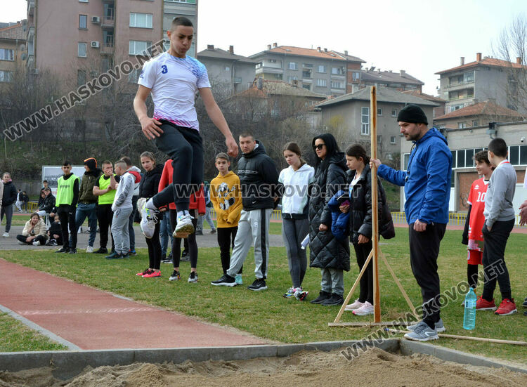 Станаха ясни шампионите в ученическите игри по лека атлетика