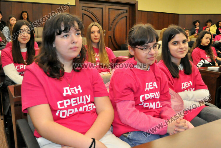 Ученик: Агресията в училище идва главно от семейната среда