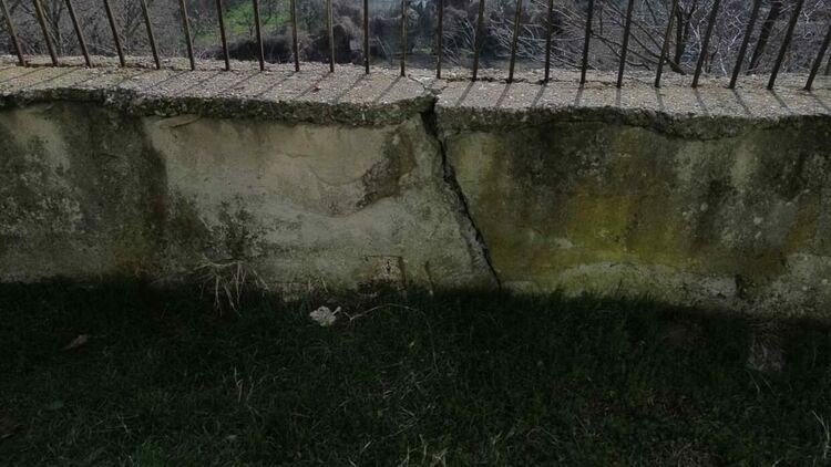 След сигнал на „Възраждане“, общината ще обезопаси опасна подпорна стена на рисков блок