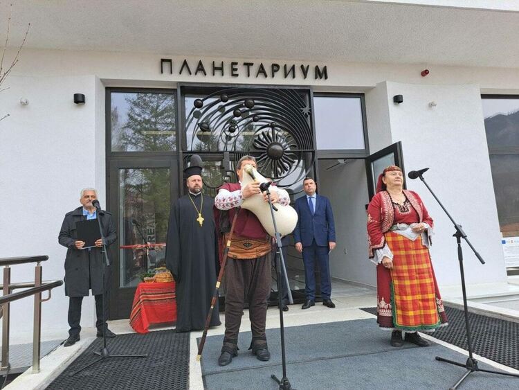 Обновеният и модернизиран Планетариум най-после отвори врати
