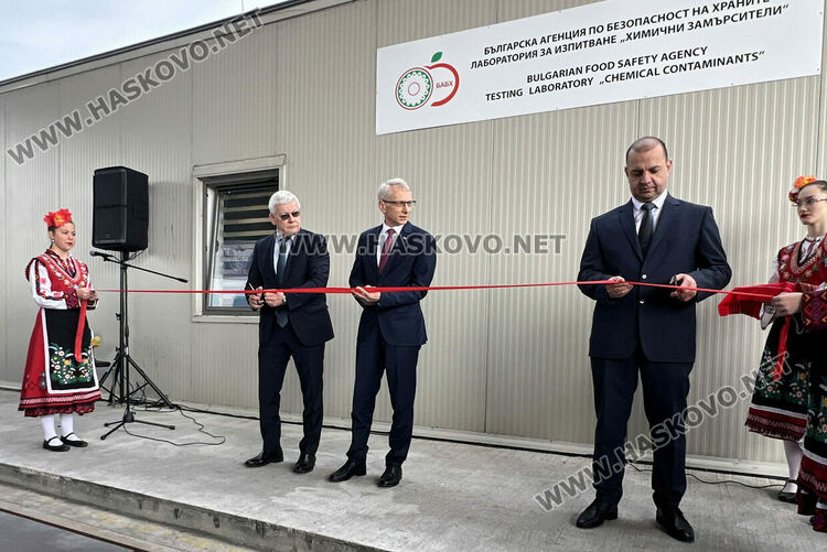 80 проби на денонощие обработва държавната лаборатория на ГКПП „Капитан Андреево“