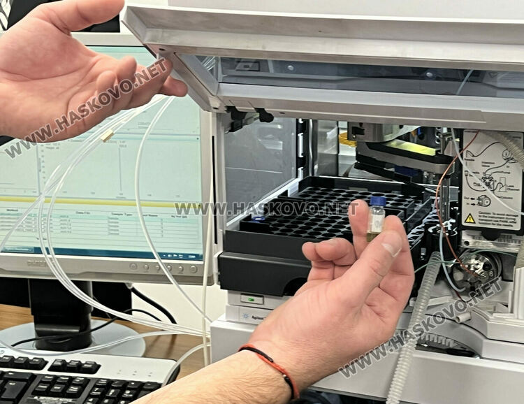 80 проби на денонощие обработва държавната лаборатория на ГКПП „Капитан Андреево“