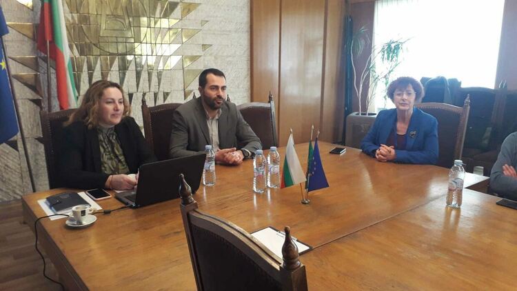 Секретарят на ЦКБППМН Петя Петрова:"Впечатлени сме от работата и дейностите на Местната комисия в Смолян"