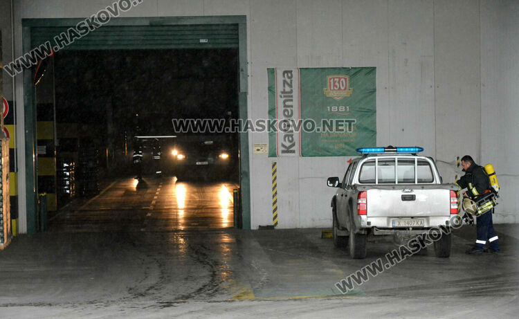 Пламна склад в Бирената фабрика, служители се евакуираха