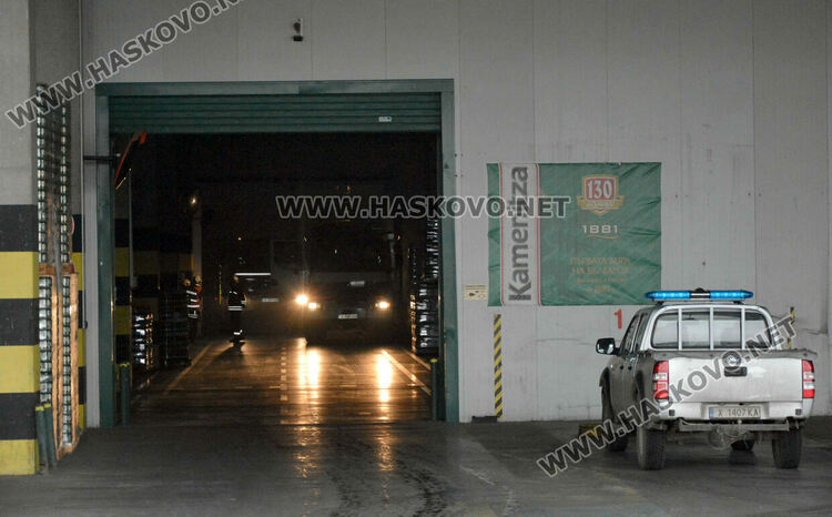 Пламна склад в Бирената фабрика, служители се евакуираха