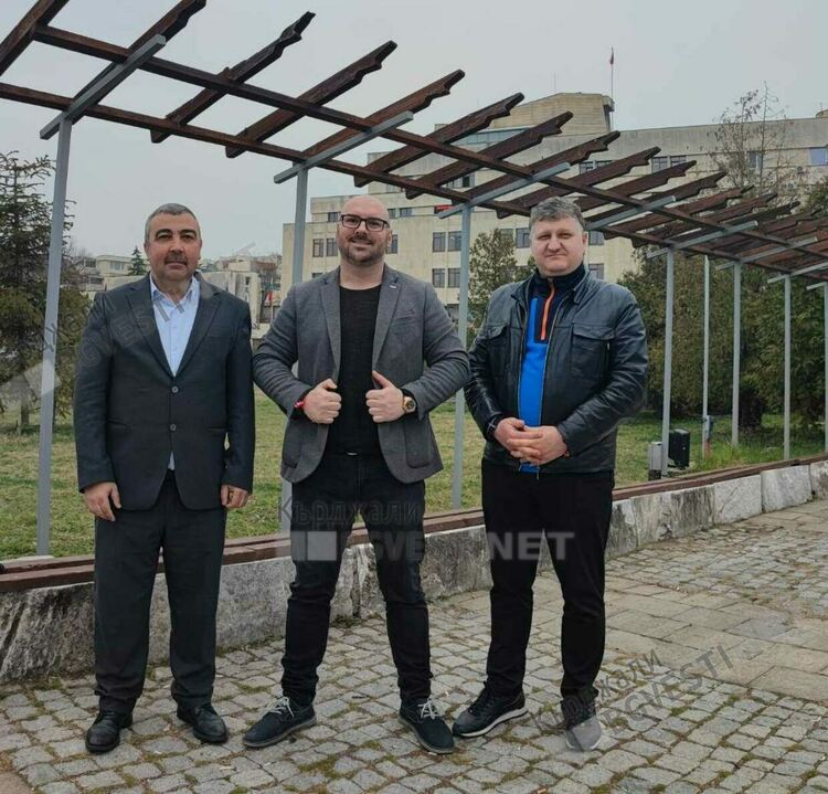 „Продължаваме промяната“ с приемна за граждани в Кърджали