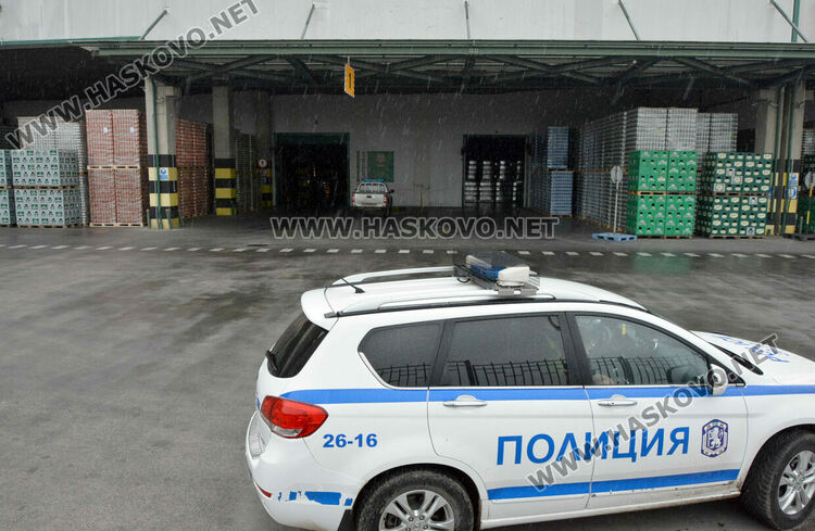 Пламна склад в Бирената фабрика, служители се евакуираха