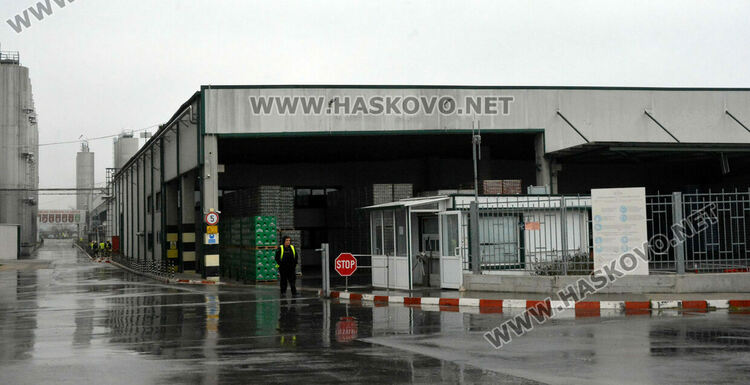 Пламна склад в Бирената фабрика, служители се евакуираха