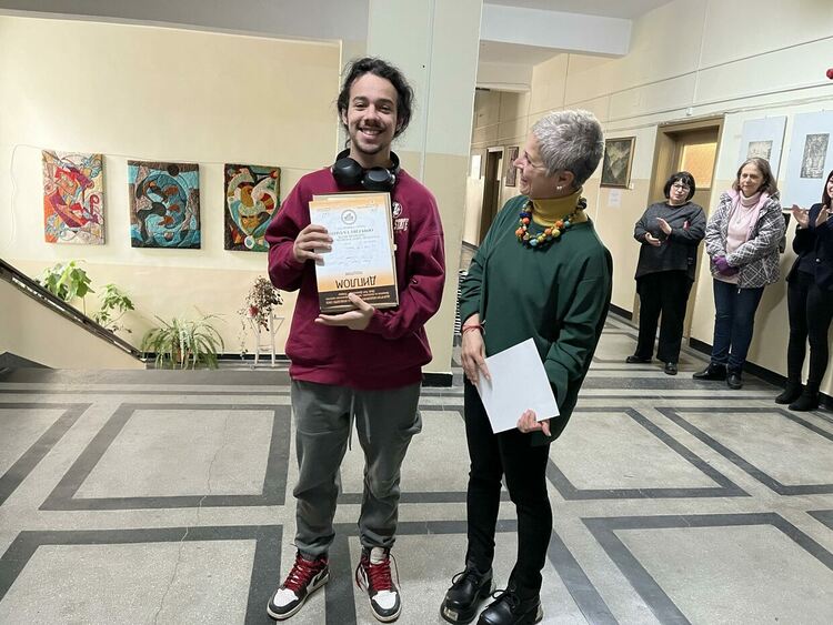 Повод за гордост! Деветокласничка от Художествената гимназия в Смолян спечели златен медал от "Орфееви таланти"