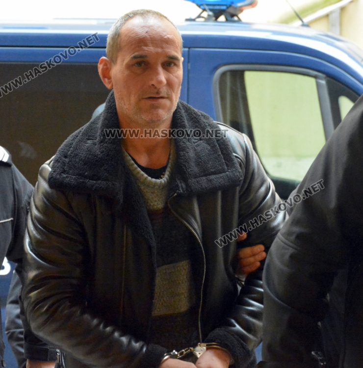 8 присъди имал грабителят от „Веспрем“, признава вина и съжалява