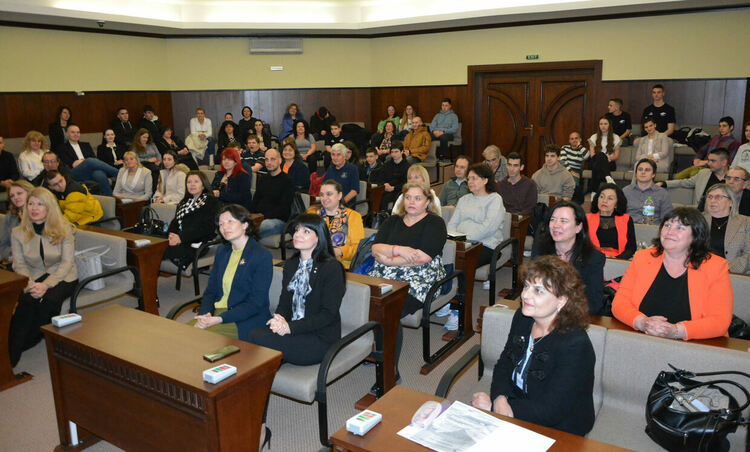 ПМГ-Хасково домакинства на  40-та Национална олимпиада по информатика