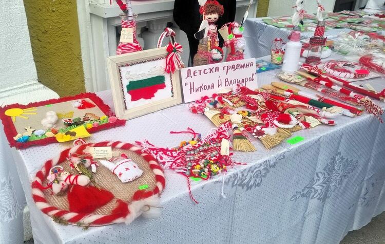Над 650 лв. събра благотворителният мартенски базар в Асеновград 