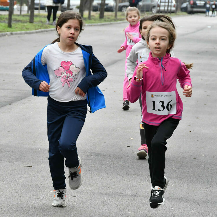 Близо 150 деца се включиха в лекоатлетическия крос „Клокотница“