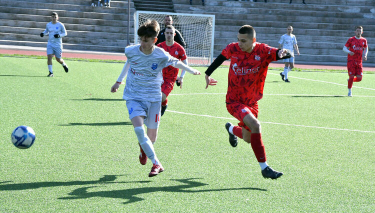 ОФК „Хасково“ с категоричен успех над „Върбица“