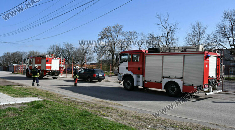 Запалено електрическо табло вдигна на крак пожарникари