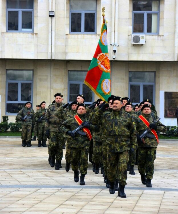 Кметът Грудев към военните: Съхранете честта и традициите на българската армия