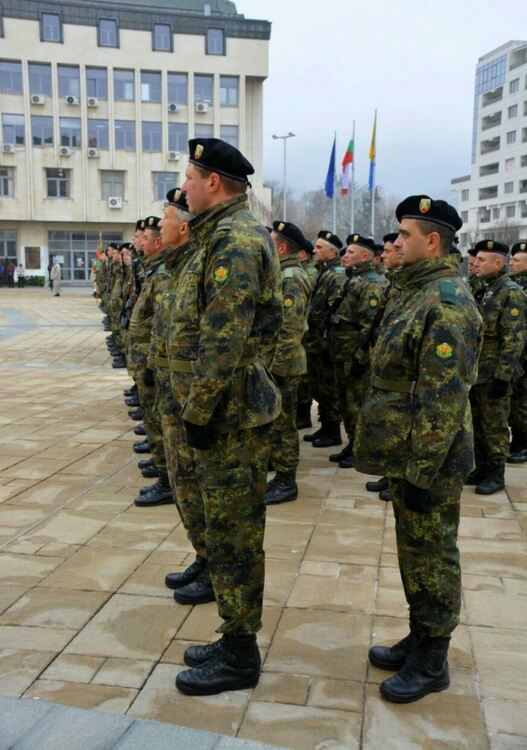 Кметът Грудев към военните: Съхранете честта и традициите на българската армия