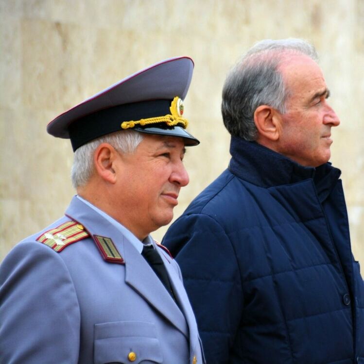 Кметът Грудев към военните: Съхранете честта и традициите на българската армия