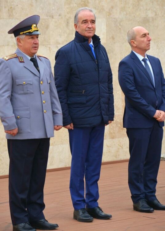 Кметът Грудев към военните: Съхранете честта и традициите на българската армия