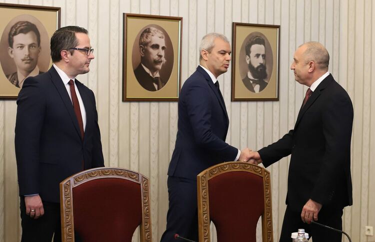 Възраждане и БСП категорични за предсрочни парламентарни избори