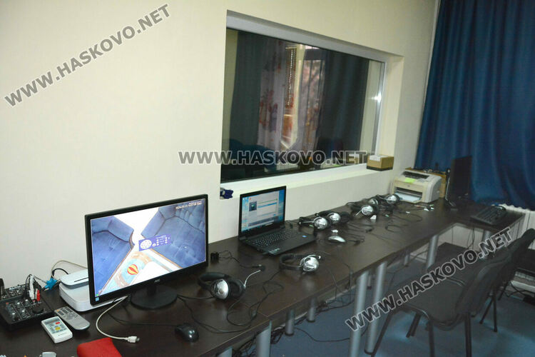 Малолетни и непълнолетни престъпници и деца, жертви на насилие, разказват за ситуациите в “Синята стая”