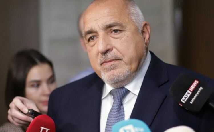 Борисов се подигра на Тагарев: До лятото ще прати вълнени ръкавици с 5 пръсти на Украйна