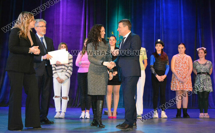 Трупата на хасковската Езикова гимназия представя България на Международния фестивал за училищен театър на испански език