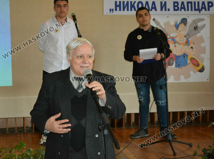 Най-добрите гимназисти автомонтьор и водачи на МПС се състезават в Хасково