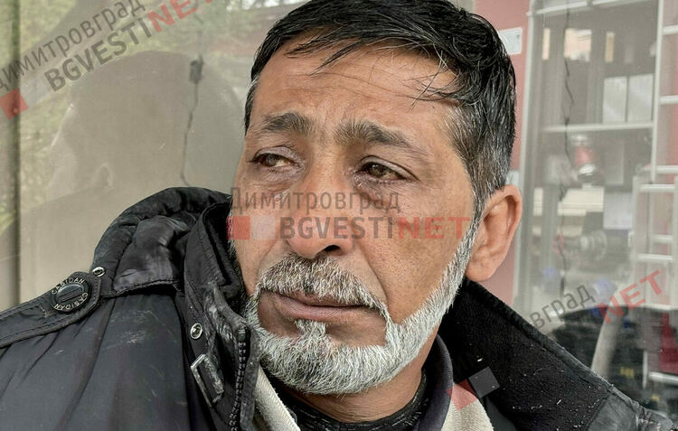 Мъж загина и 16 апартамента изгоряха в Димитровград, обвинения към пожарната