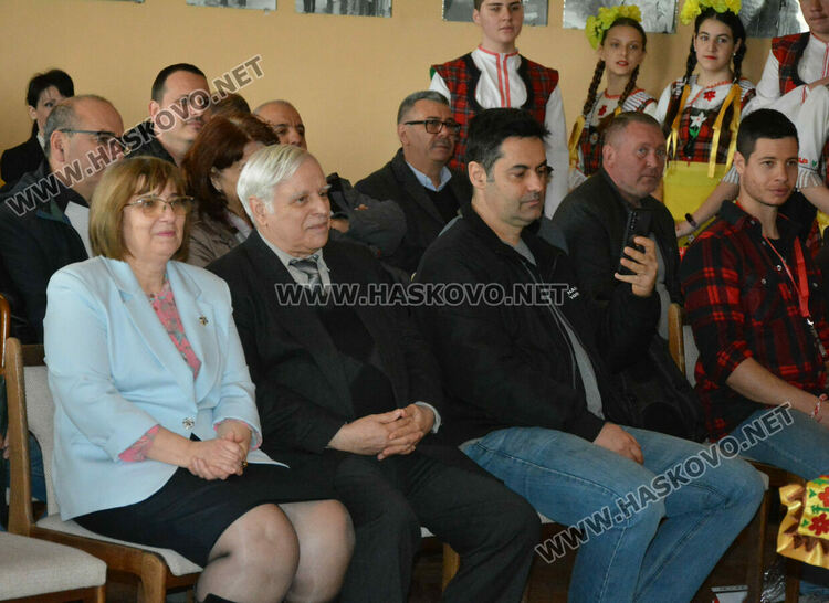 Най-добрите гимназисти автомонтьор и водачи на МПС се състезават в Хасково