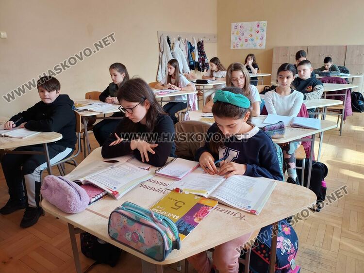 Учителите и директорите одобряват промяната за отсъствия до 15 дни с бележка от родител 