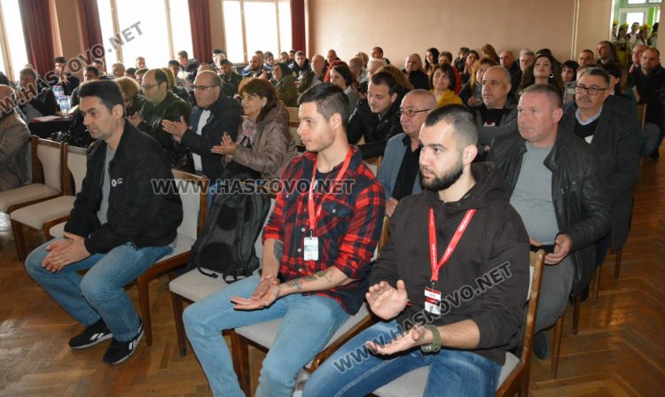 Най-добрите гимназисти автомонтьор и водачи на МПС се състезават в Хасково