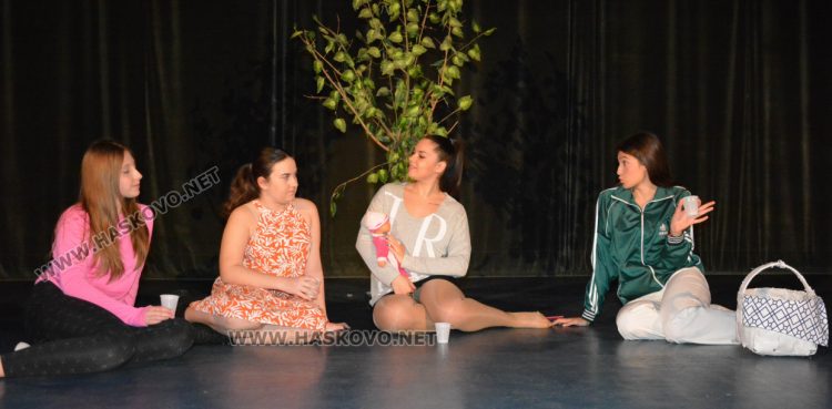 Трупата на хасковската Езикова гимназия представя България на Международния фестивал за училищен театър на испански език