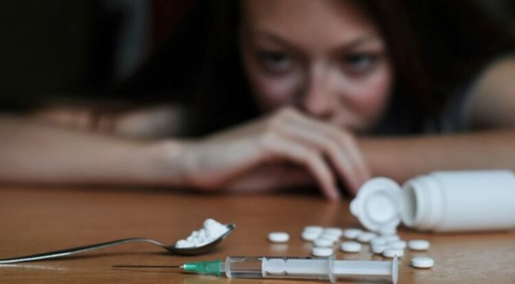 Тенденциите в наркотичната зависимост при подрастващите и превенцията са във фокуса на дискусия в Хасково с ученици, родители и педагози