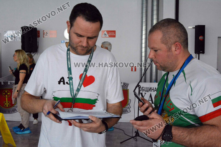 Над 170 ученици се включиха в първото състезание по плуване на басейна в Хасково 