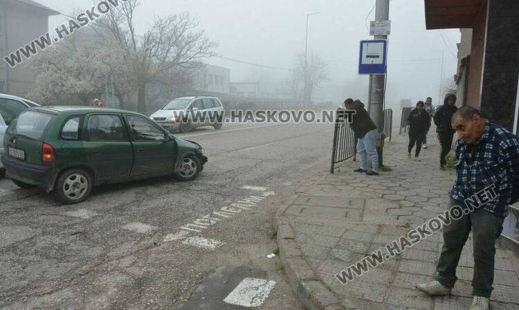 Сутрешната мъгла доведе до катастрофа в Хасково