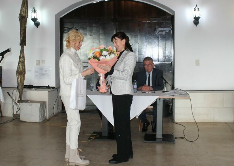 Павлина Георгиева спечели конкурса "Жената - любима и майка"