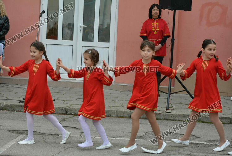 На Сирни Заговезни в ОУ "Климент Охридски" гониха злите сили 