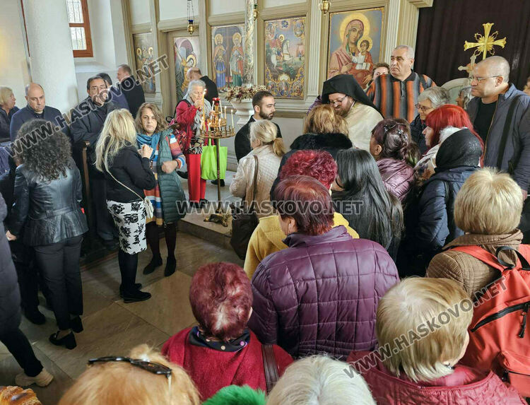 Откриха барелеф на отец Александър Чъкърък в Одрин 